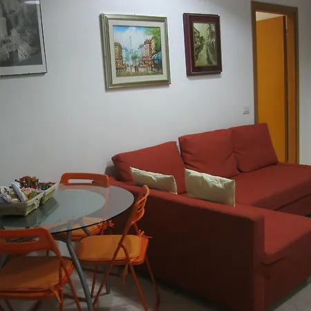 Апартаменти La Casa Di Marisa Ла-Спеція